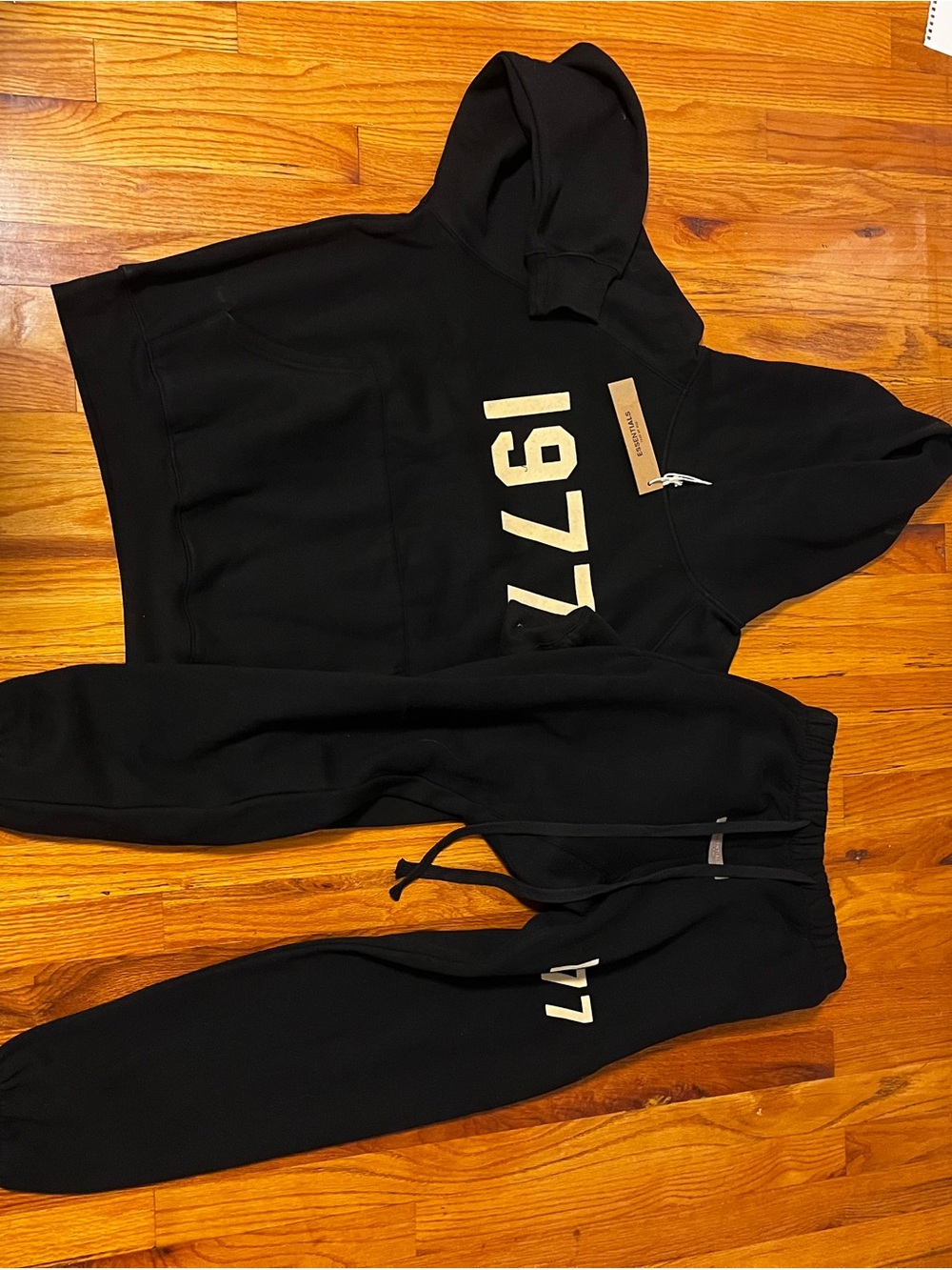 Essentials Black Hoodie & Joggers Set with Cream '1977' Graphic - Men
